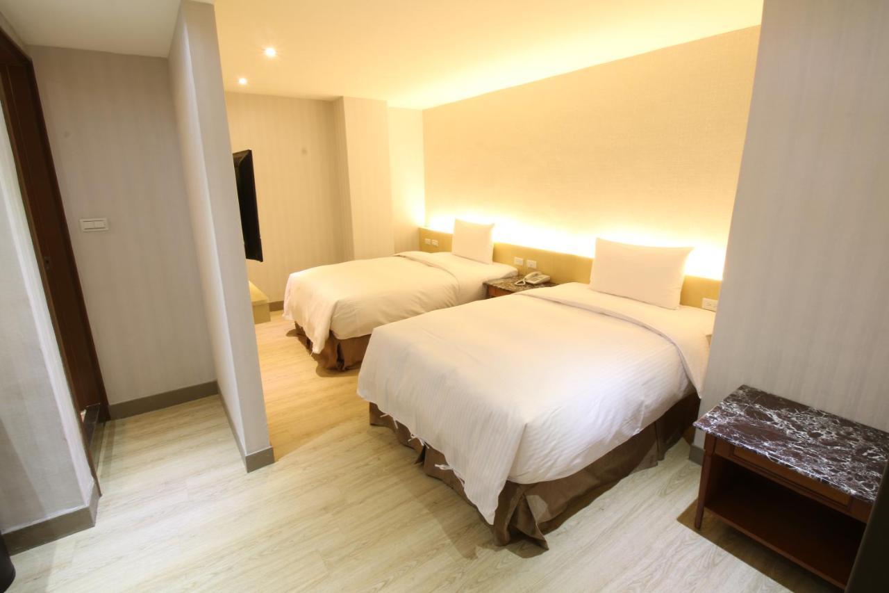 Simple Life Kaohsiung Hotel Exterior photo