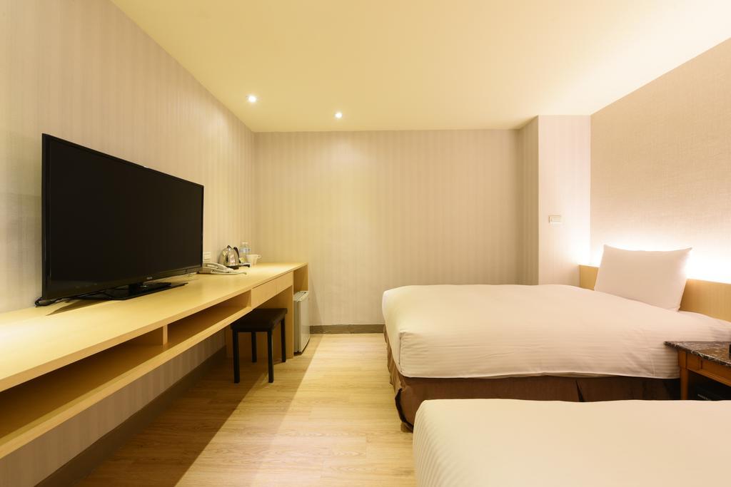 Simple Life Kaohsiung Hotel Exterior photo