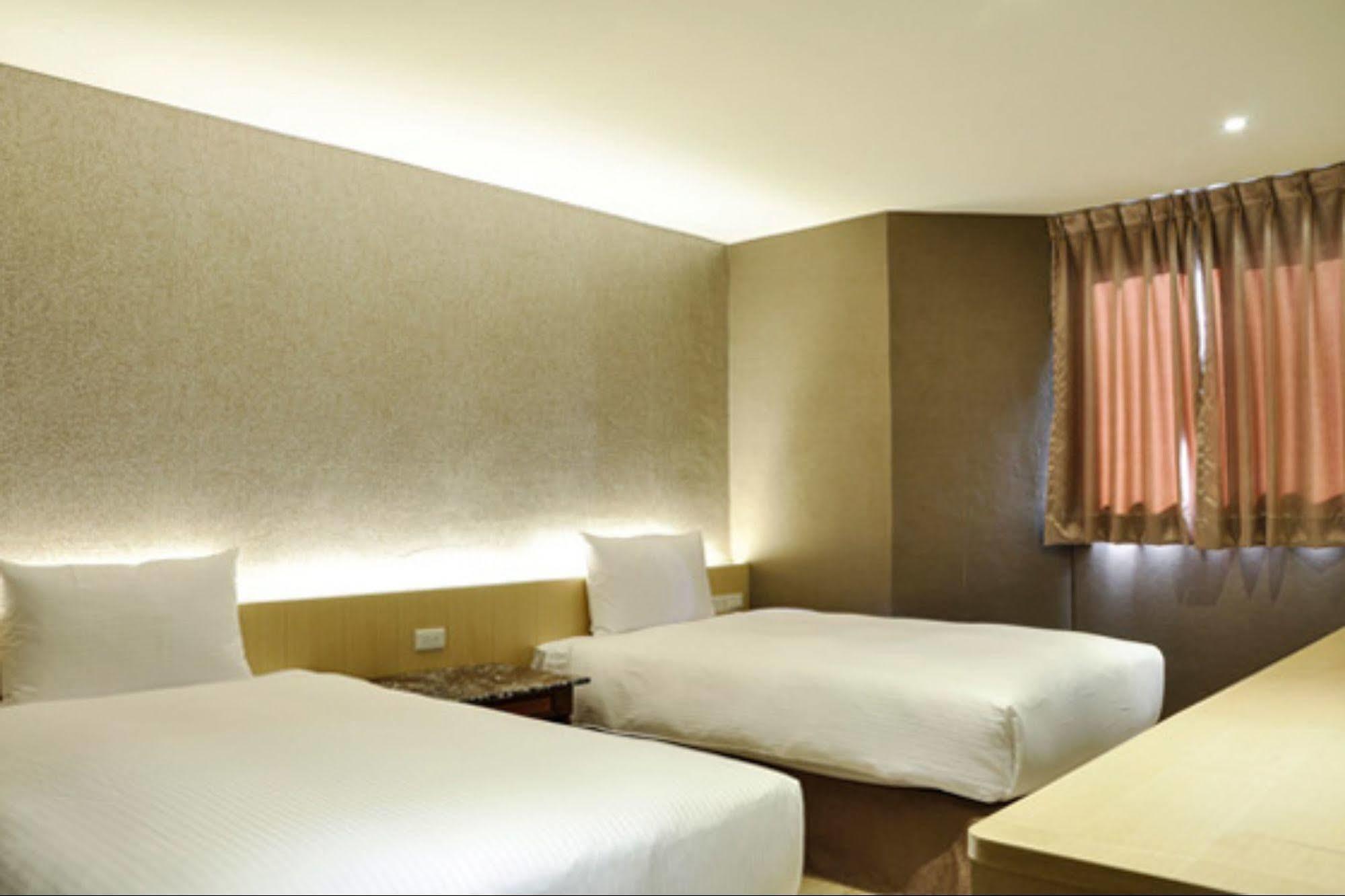 Simple Life Kaohsiung Hotel Exterior photo